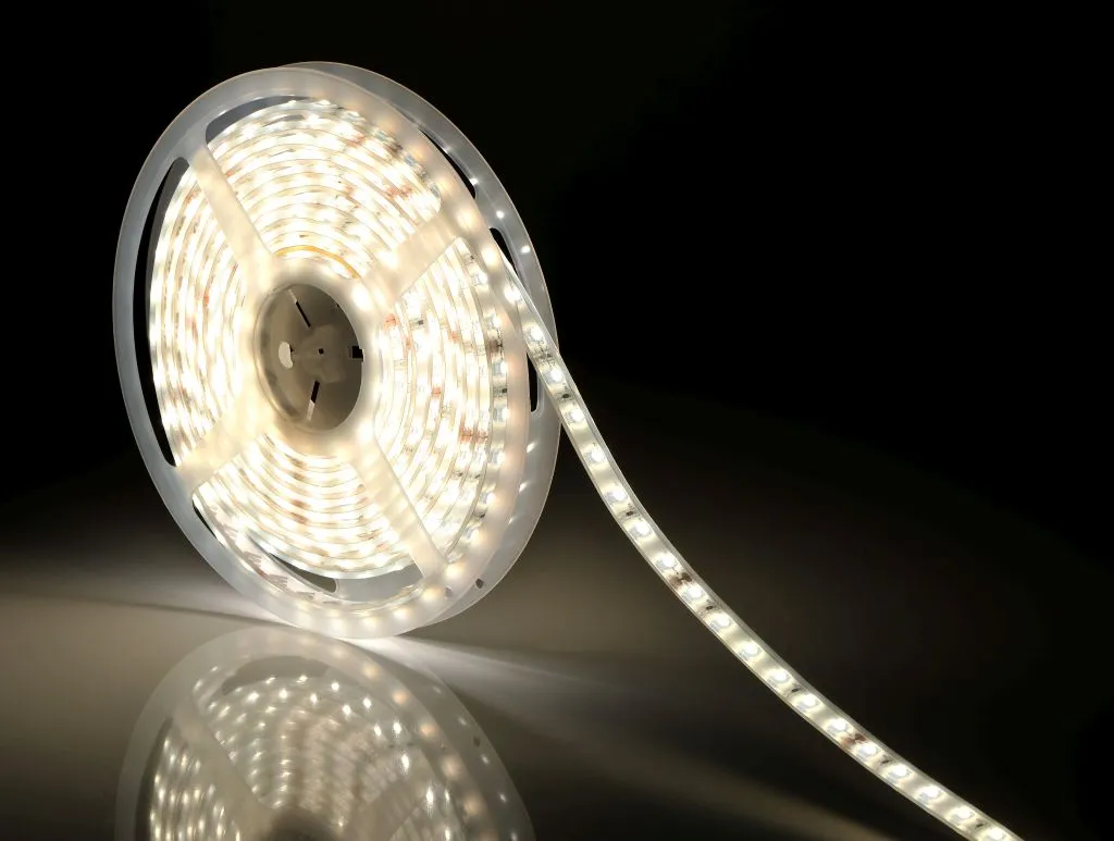 Synergy 21 LED Flex Strip 3528 - 60 WW DC12V 24W IP68 Synergy 21 LED Flex Strip 3528 - 60 WW DC12V 24W IP68