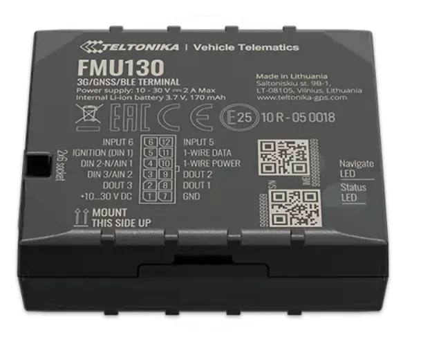 Teltonika FMU130 GPS tracker para vehículos 3G/GSM/GNSS/BLE 4.0, vista superior mostrando especificaciones técnicas,