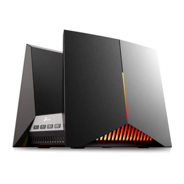 Router TP-Link Archer GE800 WiFi 6 BE19000 tri-band gaming nero con design angolare lucido, vista laterale bassa che mostra