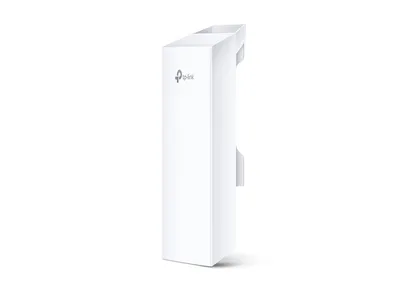 TP-Link CPE510 dispositivo CPE exterior blanco de 5 GHz con logo frontal y cubierta protectora en entorno outdoor.