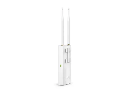 TP-Link EAP110-Outdoor WLAN-Access-Point mit zwei Antennen für drahtloses Netzwerk im Außenbereich. TP-Link EAP110-Outdoor WLAN-Access-Point mit zwei Antennen für drahtloses Netzwerk im Außenbereich.