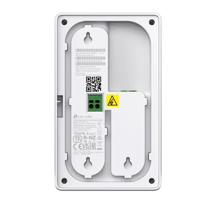TP-Link Omada EAP615GP-Wall access point a muro bianco retro con etichetta, connettore a morsettiera verde e viti di TP-Link Omada EAP615GP-Wall access point a muro bianco retro con etichetta, connettore a morsettiera verde e viti di