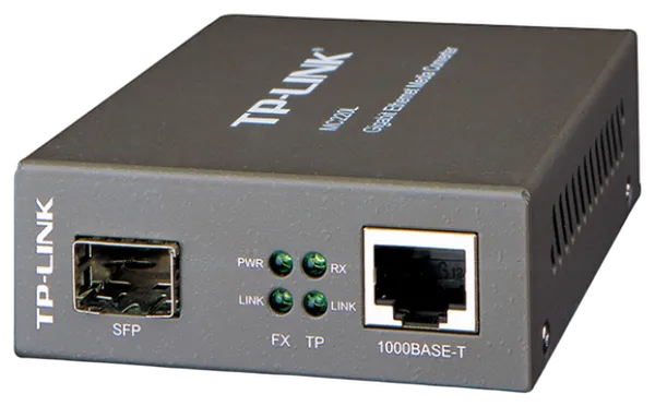 TP-Link MC220L 10/100/1000 Mbps RJ45 to 1000 Mbps SFP Slot Supporting MiniGBIC Modules