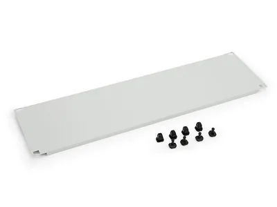 Triton 19"zbh. Blindplatte, 3HE, Lichtgrau, mit Kunststoffstöpsel