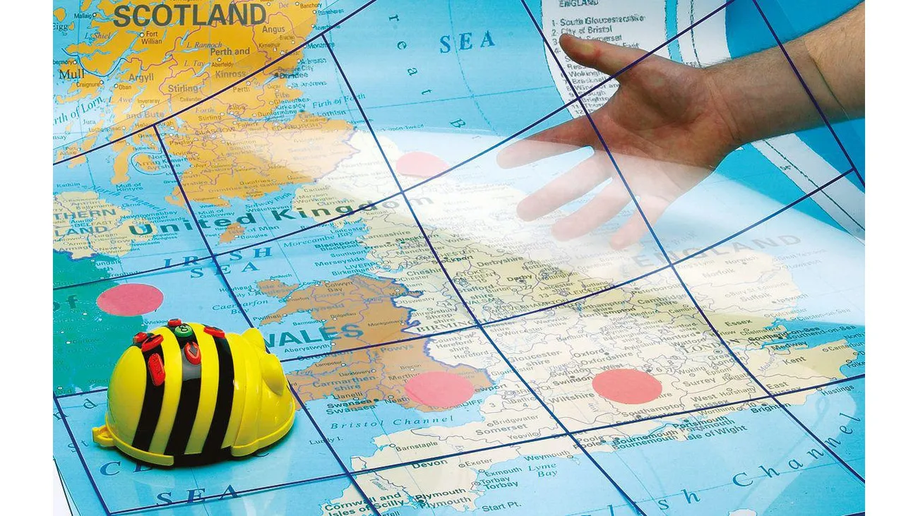 TTS Transparente Spiel- und Lernmatte für Bee-Bot und Blue-Bot 4x4