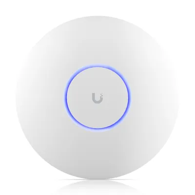 Weißer runder Ubiquiti UniFi AP U7-PRO WLAN-Access-Point mit grauem U-Logo und blau leuchtendem LED-Ring in Frontansicht
