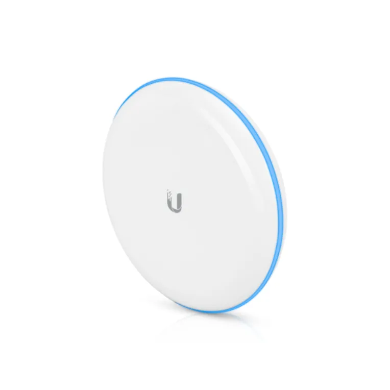 Ubiquiti UniFi UBB 60GHz/5GHz PtP Bridge Kit mit weißer Rundantenne und blauem Rand im Einsatz für Ubiquiti UniFi UBB 60GHz/5GHz PtP Bridge Kit mit weißer Rundantenne und blauem Rand im Einsatz für