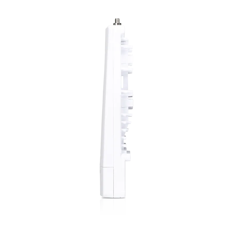 Ubiquiti AirFiber 5XHD Funkgerät weiße rechteckige Einheit seitlich mit silbernem Anschluss oben für