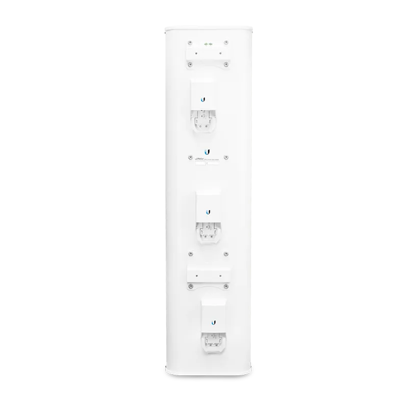 Ubiquiti 5 GHz airPrism Sektorantenne AP-5AC-90-HD Rückansicht mit drei Montagehalterungen und blauen UBNT-Logos. Ubiquiti 5 GHz airPrism Sektorantenne AP-5AC-90-HD Rückansicht mit drei Montagehalterungen und blauen UBNT-Logos.