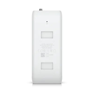 Ubiquiti UniFi Device Bridge Rückansicht mit Montageschraube, Reset-Taste, Befestigungsschlitzen und technischen Aufdrucken