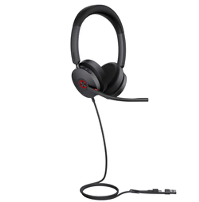 Черные наушники Yealink UH 48 SE Dual Teams USB-C/A с микрофоном и красной кнопкой на белом фоне.