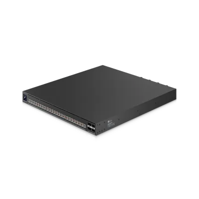 Ubiquiti UniFi AV-Switch EAV-24-PoE mit 24x 10GbE-PoE-Ports, 4x QSFP28 und 2150W PoE-Budget im 19-Zoll-Rack-Design vor Ubiquiti UniFi AV-Switch EAV-24-PoE mit 24x 10GbE-PoE-Ports, 4x QSFP28 und 2150W PoE-Budget im 19-Zoll-Rack-Design vor
