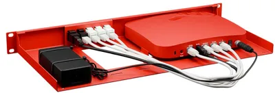 Rackmount.IT Kit für WatchGuard T115-W mit montiertem Firewall-Gerät, Netzteil und verkabelten Keystone-Buchsen im