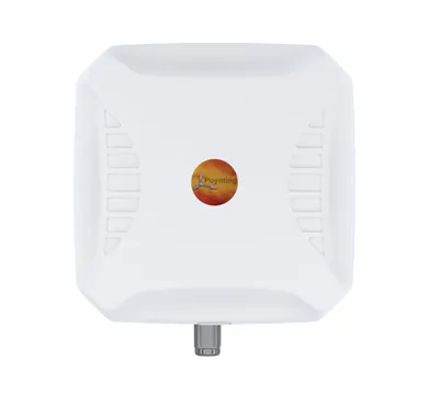 Poynting 5G/LTE-Richtfunkantenne A-EPNT-0002-V1-01 weiß mit SMA-Buchse an Mast oder Wand montiert. Poynting 5G/LTE-Richtfunkantenne A-EPNT-0002-V1-01 weiß mit SMA-Buchse an Mast oder Wand montiert.